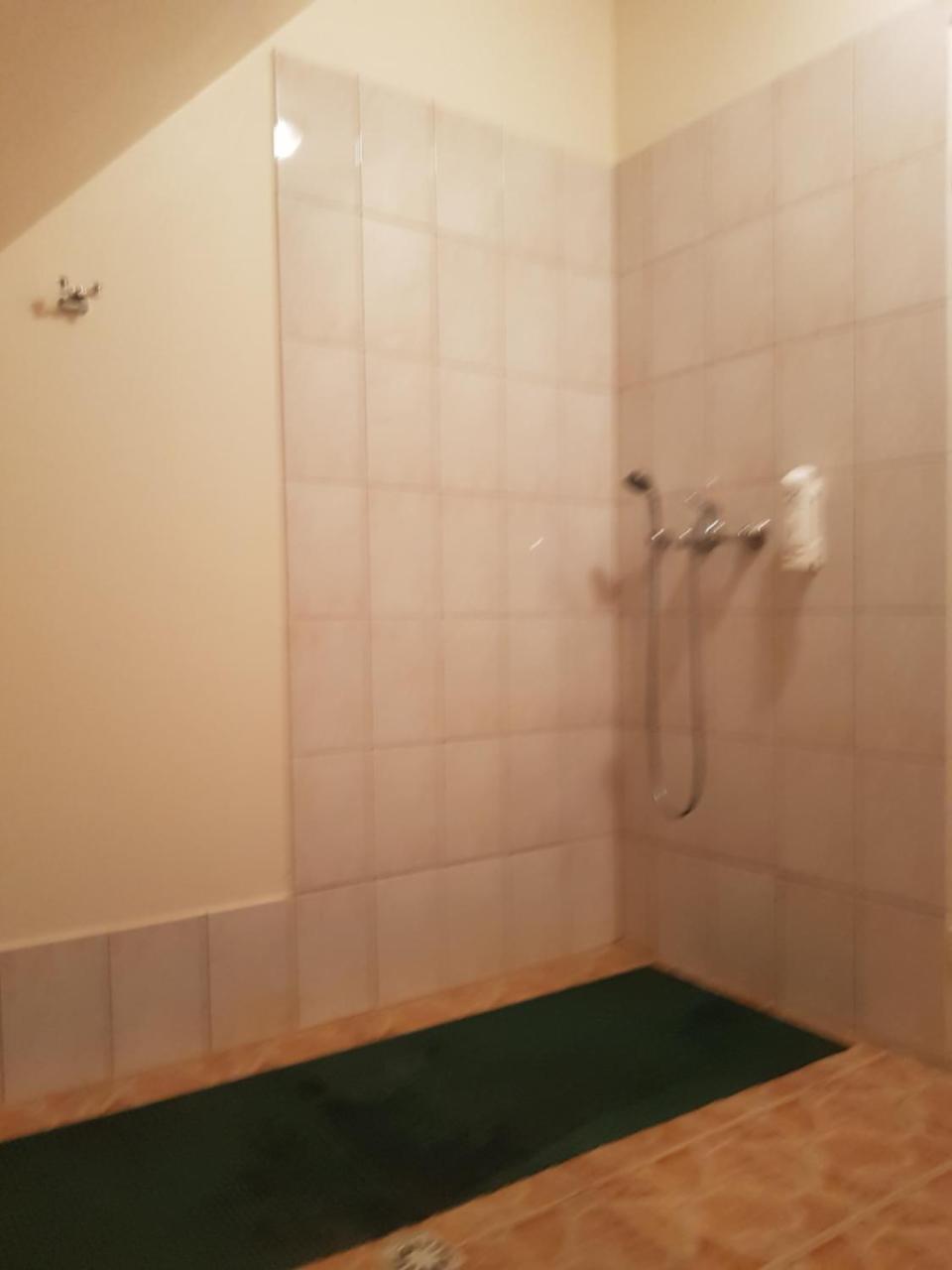 Hotel Aitinlauvas à Tīreļi Extérieur photo